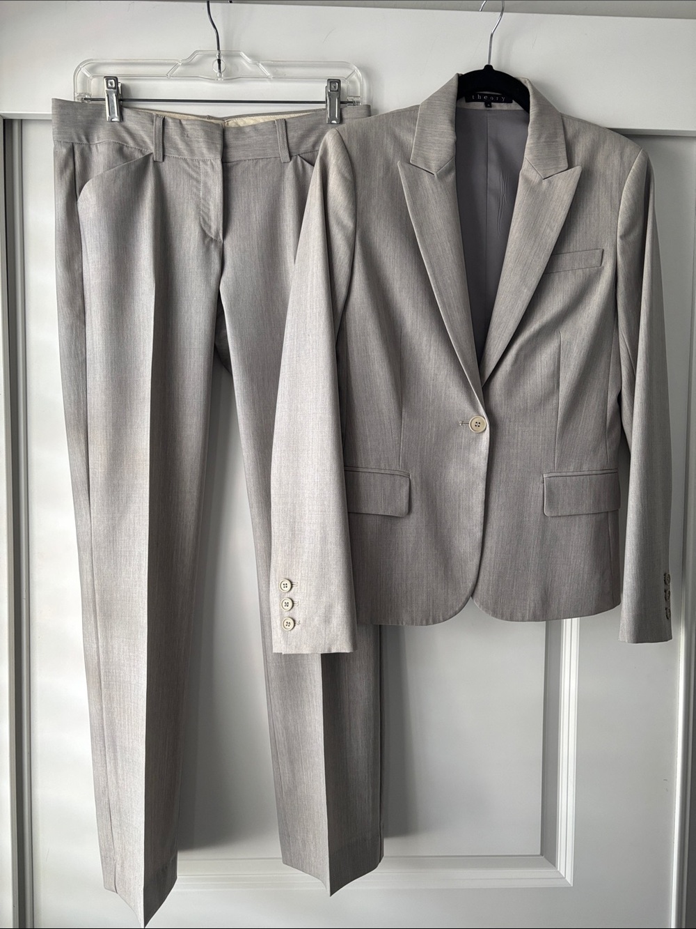 THEORY *Complete Suit* Jacket Pants All-Season Stretch Wool sz 4 + 2 Taupe